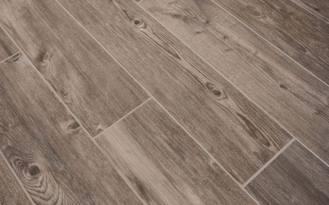 Rinnovare il pavimento: ceramica, gres o parquet?